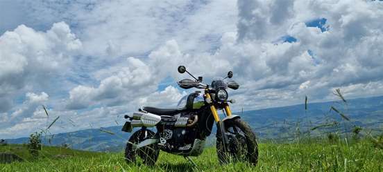 TRIUMPH-BONNEVILLE SCRAMBLER 1200 XE-2023