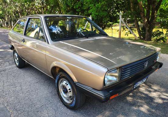 VOLKSWAGEN-GOL-1985
