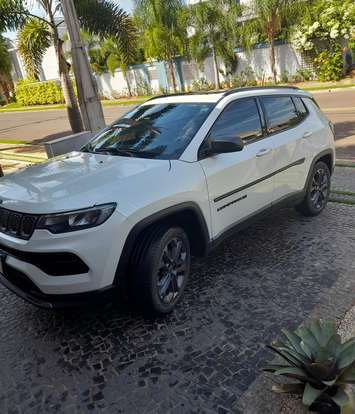 JEEP-COMPASS-2021