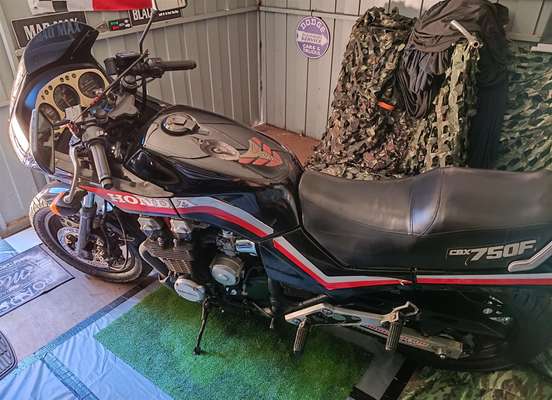 HONDA-CBX 750 FOUR-1986