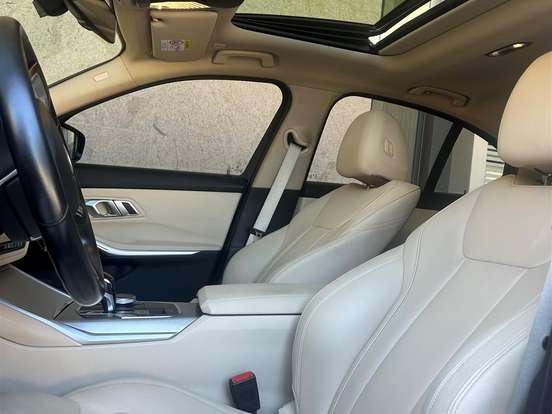 BMW-320i-2.0 16V TURBO GASOLINA SPORT AUTOMÁTICO BMW-320i-2020