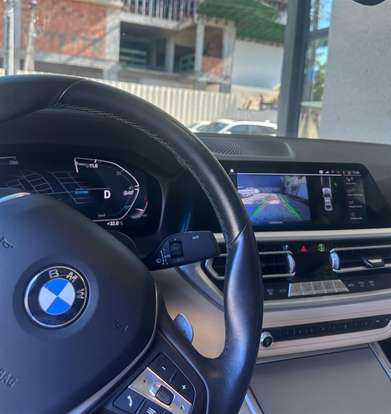 BMW-320i-2020