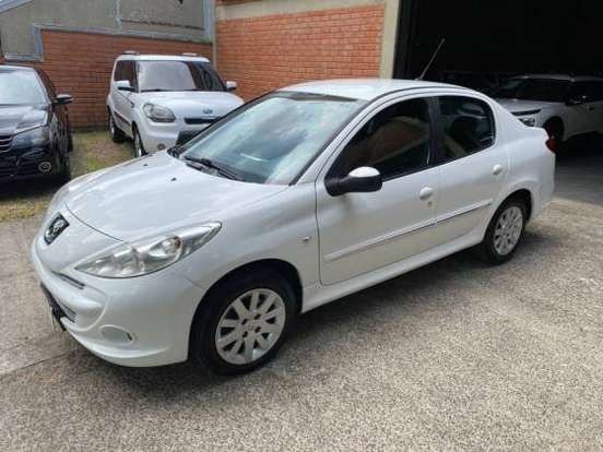 PEUGEOT-207-2013