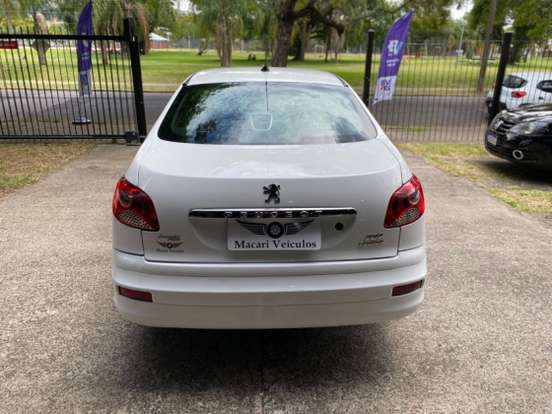 PEUGEOT-207-2013