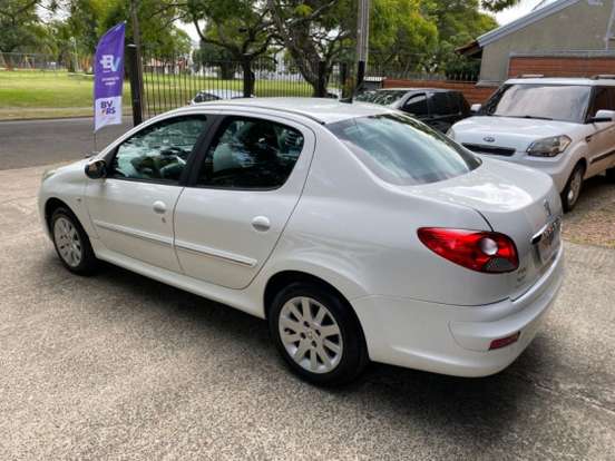 PEUGEOT-207-2013