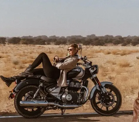 ROYAL ENFIELD METEOR 650 INTERSTELLAR 