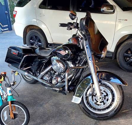 HARLEY-DAVIDSON ELECTRA GLIDE CLASSIC 