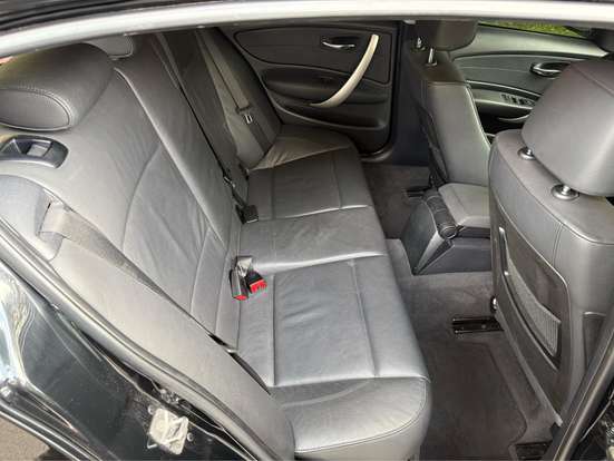 BMW-120i-2009