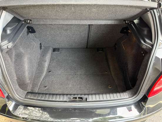 BMW-120i-2009