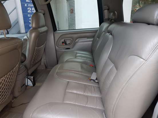 CHEVROLET-SUBURBAN-5.7 V8 GASOLINA 4P AUTOMÁTICO CHEVROLET-SUBURBAN-1995