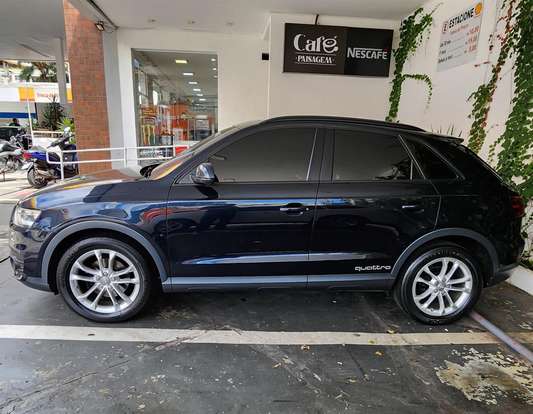 AUDI-Q3-2012