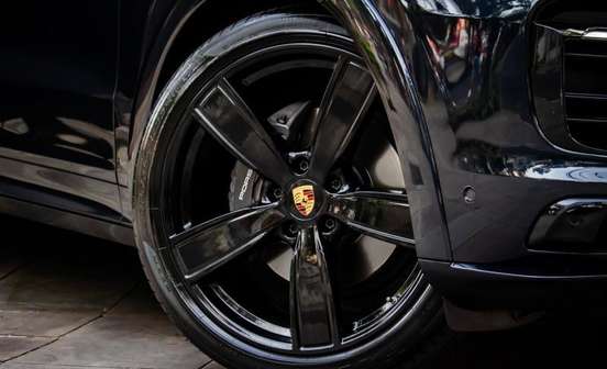 PORSCHE-CAYENNE-2022
