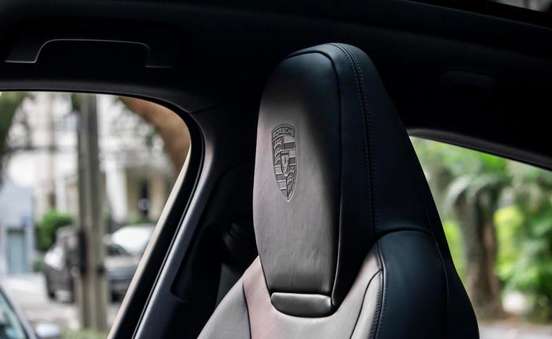 PORSCHE-CAYENNE-2022