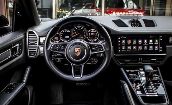 PORSCHE-CAYENNE-2022