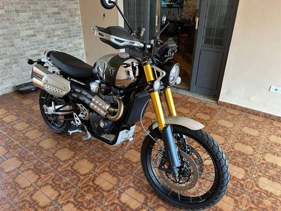 TRIUMPH BONNEVILLE SCRAMBLER 1200 XE 