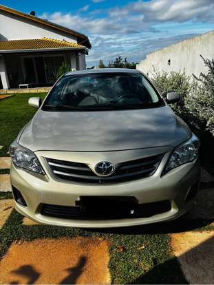 TOYOTA-COROLLA-2013