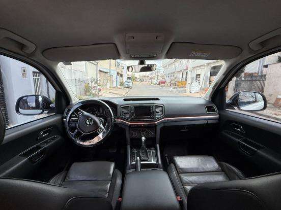 VOLKSWAGEN-AMAROK-2017