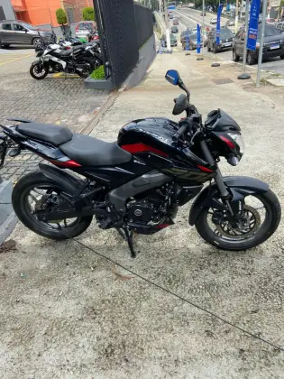 BAJAJ DOMINAR 200 BAJAJ DOMINAR 200