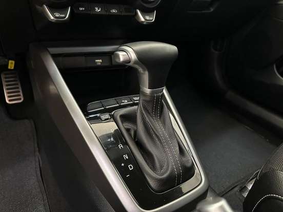 KIA-STONIC-2021