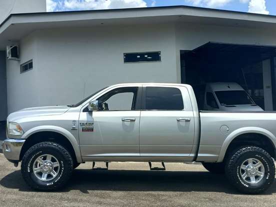 RAM-2500-6.7 LARAMIE 4X4 CD I6 TURBO DIESEL 4P AUTOMÁTICO RAM-2500-2012