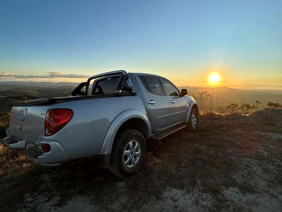 MITSUBISHI-L200 TRITON-3.2 HPE 4X4 CD 16V TURBO INTERCOOLER DIESEL 4P AUTOMÁTICO MITSUBISHI-L200 TRITON-2013