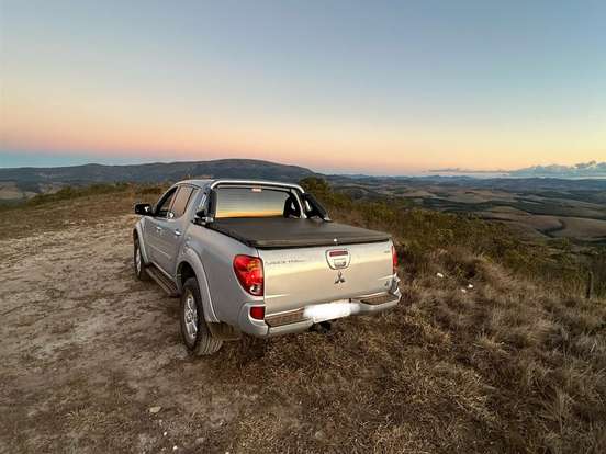 MITSUBISHI-L200 TRITON-3.2 HPE 4X4 CD 16V TURBO INTERCOOLER DIESEL 4P AUTOMÁTICO MITSUBISHI-L200 TRITON-2013