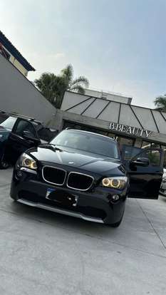BMW-X1-2011