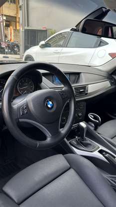 BMW-X1-2011