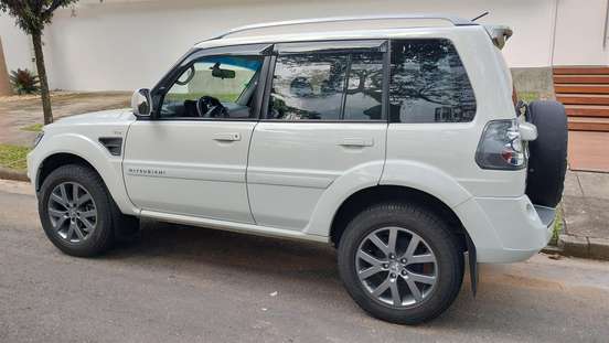 MITSUBISHI-PAJERO TR4-2014