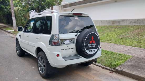MITSUBISHI-PAJERO TR4-2014