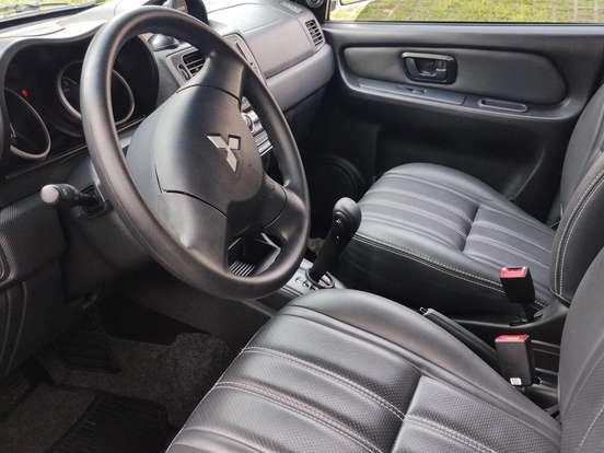 MITSUBISHI-PAJERO TR4-2.0 4X2 16V 140CV FLEX 4P AUTOMÁTICO MITSUBISHI-PAJERO TR4-2014