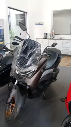 YAMAHA NMAX CONNECTED 160 ABS 