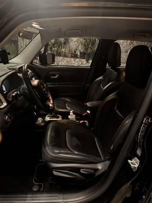 JEEP RENEGADE 1.8 16V FLEX LONGITUDE 4P AUTOMÁTICO