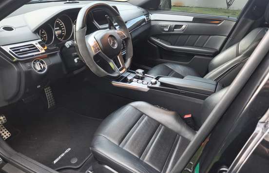 MERCEDES-BENZ-E 63 AMG-2013