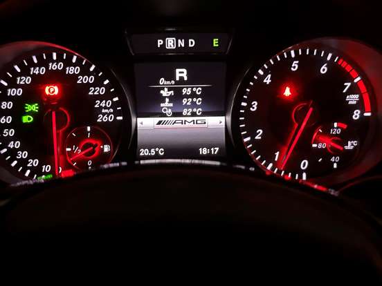 MERCEDES-BENZ-GLA 200-1.6 CGI ADVANCE 16V TURBO GASOLINA 4P AUTOMÁTICO MERCEDES-BENZ-GLA 200-2015