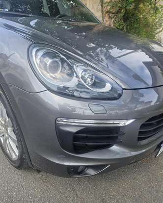 PORSCHE-CAYENNE-2015