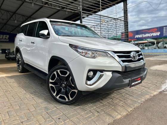 TOYOTA HILUX 2.7 SRV 4X2 CD 16V FLEX 4P AUTOMÁTICO