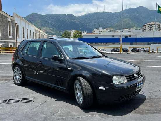 VOLKSWAGEN-GOLF-2004