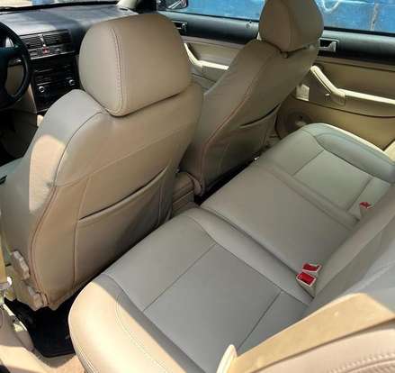 VOLKSWAGEN-GOLF-2004