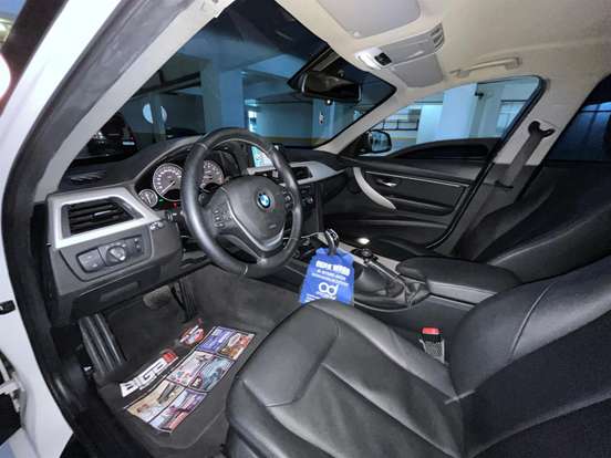 BMW-320i-2014