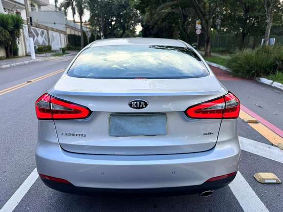 KIA-CERATO-1.6 SX 16V FLEX 4P AUTOMÁTICO KIA-CERATO-2013