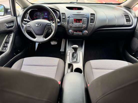 KIA-CERATO-1.6 SX 16V FLEX 4P AUTOMÁTICO KIA-CERATO-2013