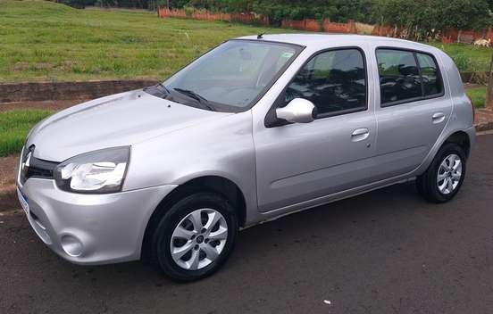 RENAULT-CLIO-2015