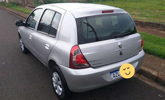 RENAULT-CLIO-2015