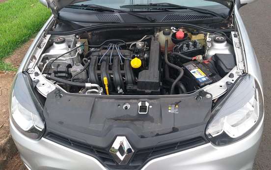 RENAULT-CLIO-2015