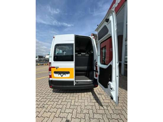 RENAULT-MASTER-2025