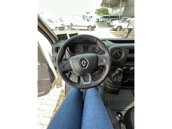 RENAULT-MASTER-2025