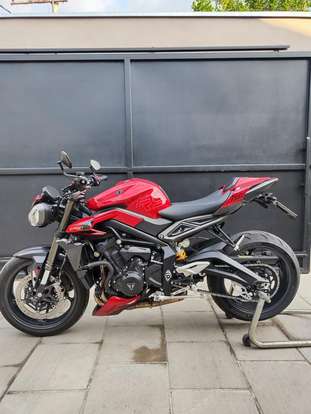 TRIUMPH-STREET TRIPLE 765 RS-2023