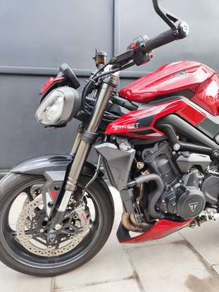 TRIUMPH-STREET TRIPLE 765 RS TRIUMPH-STREET TRIPLE 765 RS-2023