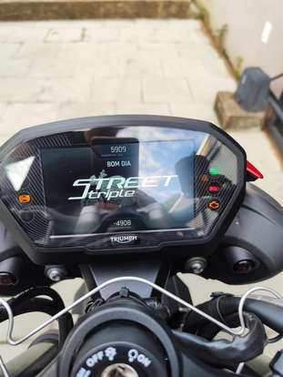TRIUMPH-STREET TRIPLE 765 RS-2023